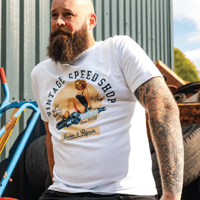 Classic Vintage Pin-up Tee in Bone - Image 2